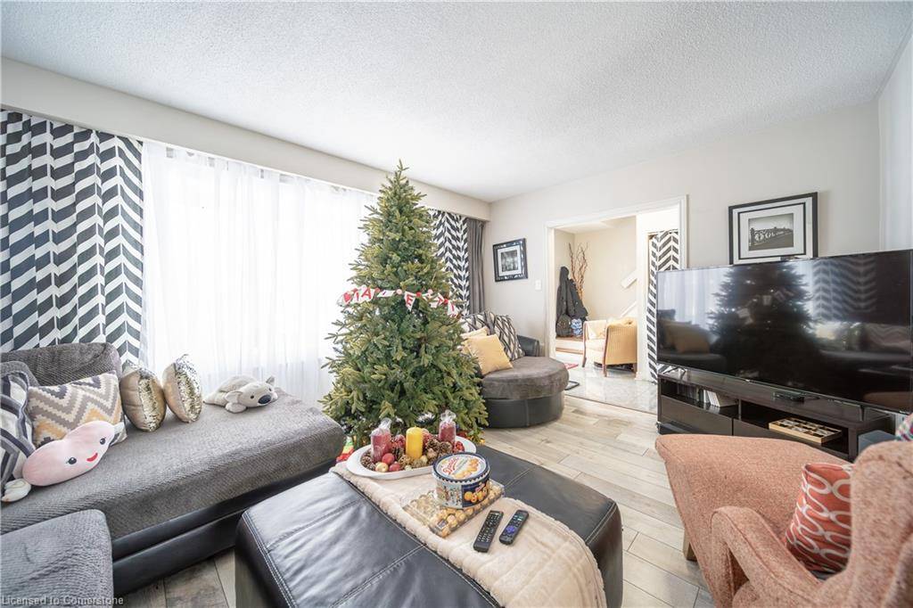 Brampton, ON L6Y 1Z1,131 Mcmurchy Avenue S