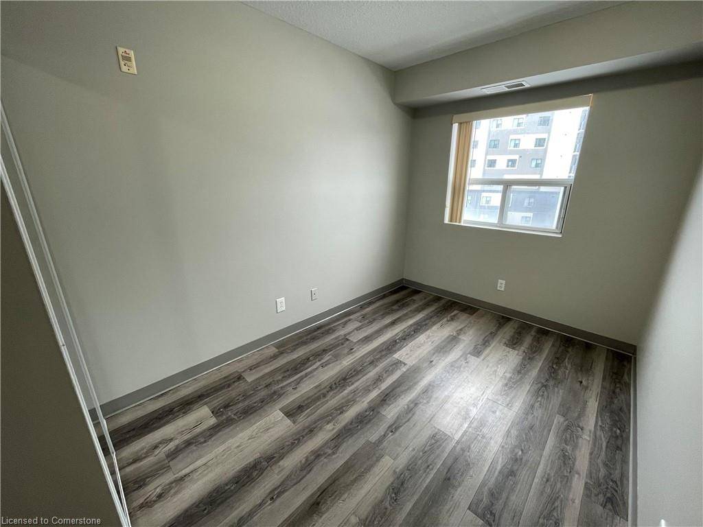 Kitchener, ON N2E 4J1,593 Strasburg Road #412