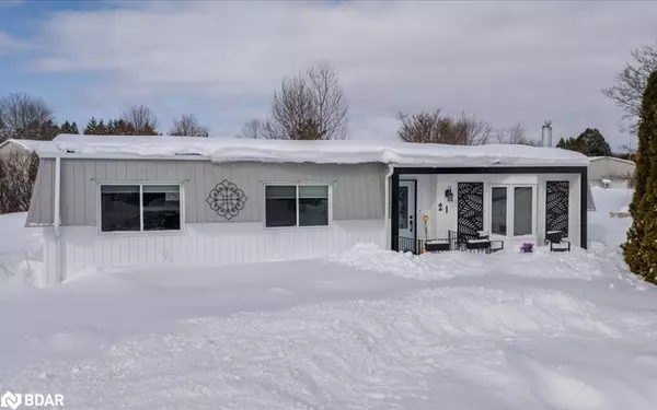 21 Hearts Content, Innisfil, ON L9S 1S1