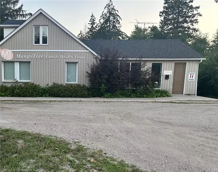 28 Brock Road N #B, Puslinch, ON N1H 6H9