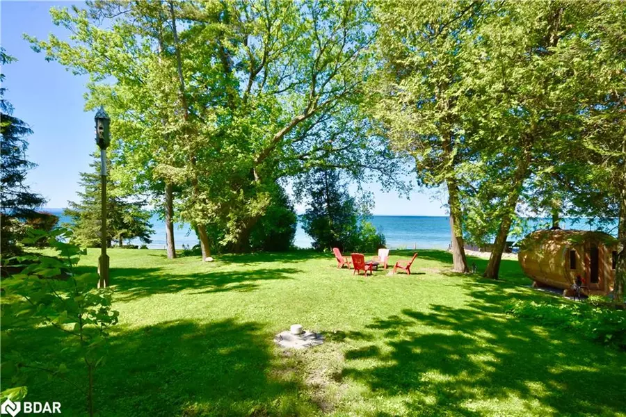 60 Balsam Street, Tiny, ON L0L 1P1