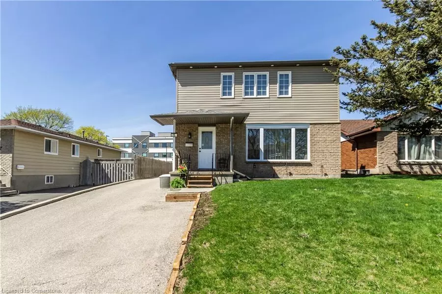 75 Sekura Crescent, Cambridge, ON N1R 7C9