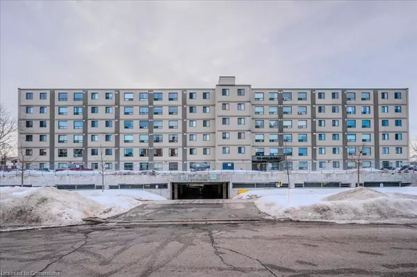 18 Holborn Court #102, Kitchener, ON N2A 4A1
