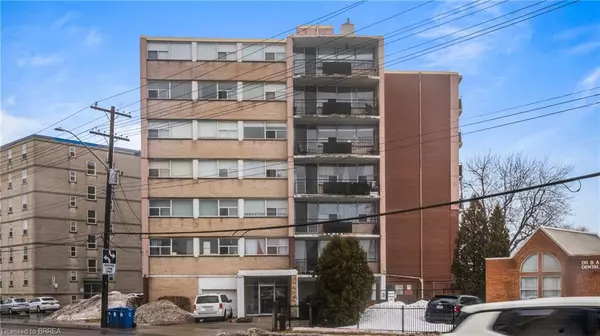 Hamilton, ON L9A 2J1,293 Mohawk Road E #501