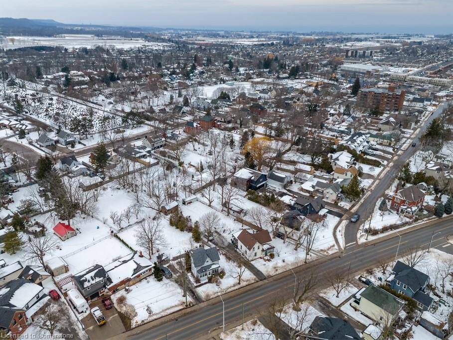 Beamsville, ON L0R 1B0,4216 Mountain Street