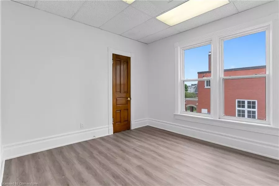 18 Weber Street W #office 7, Kitchener, ON N2H 3Z2