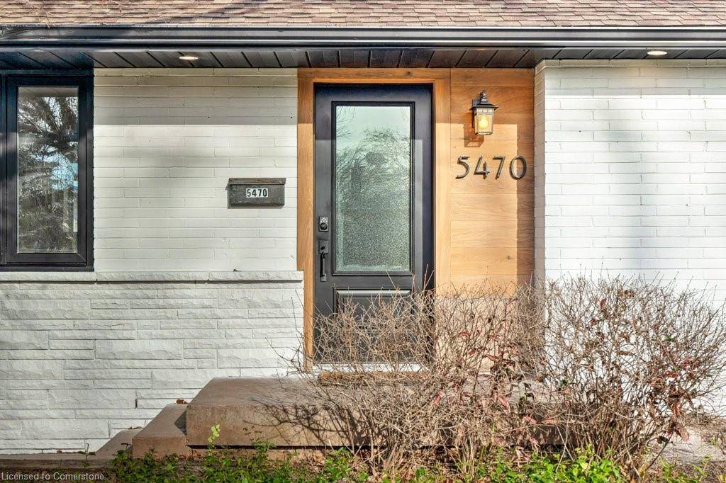 Burlington, ON L7L 3C5,5470 Randolph Crescent
