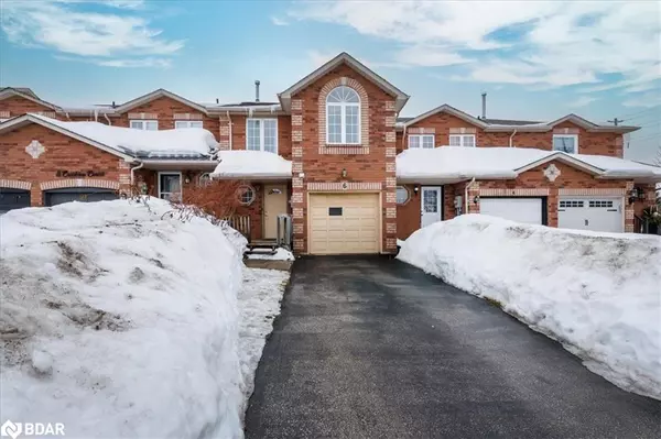 6 Caribou Court, Barrie, ON L4N 8N3