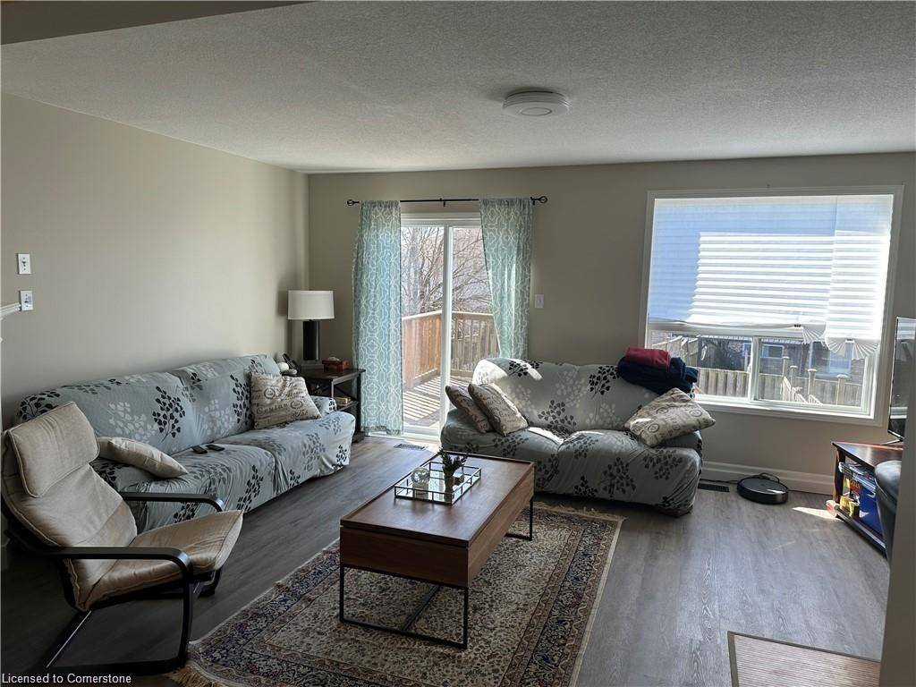 Cambridge, ON N1T 2C5,32 Critcher Avenue