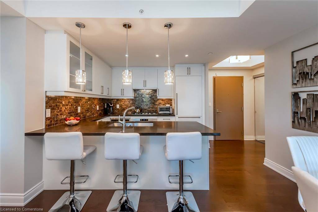 Oakville, ON L6L 0B4,3500 Lakeshore Road W #510