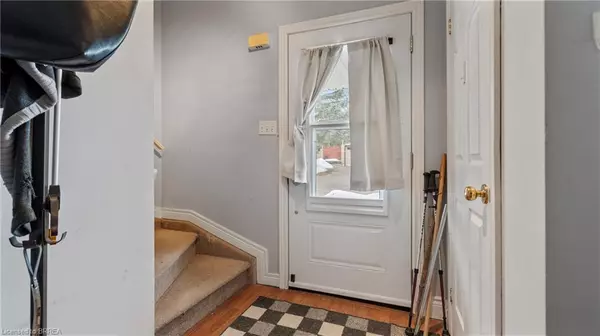 St. George, ON N0E 1N0,15 Tolhurst Avenue