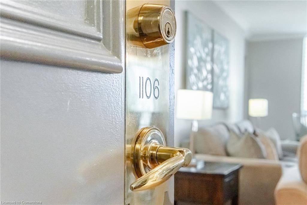 Burlington, ON L7S 2L7,442 Maple Avenue #1106