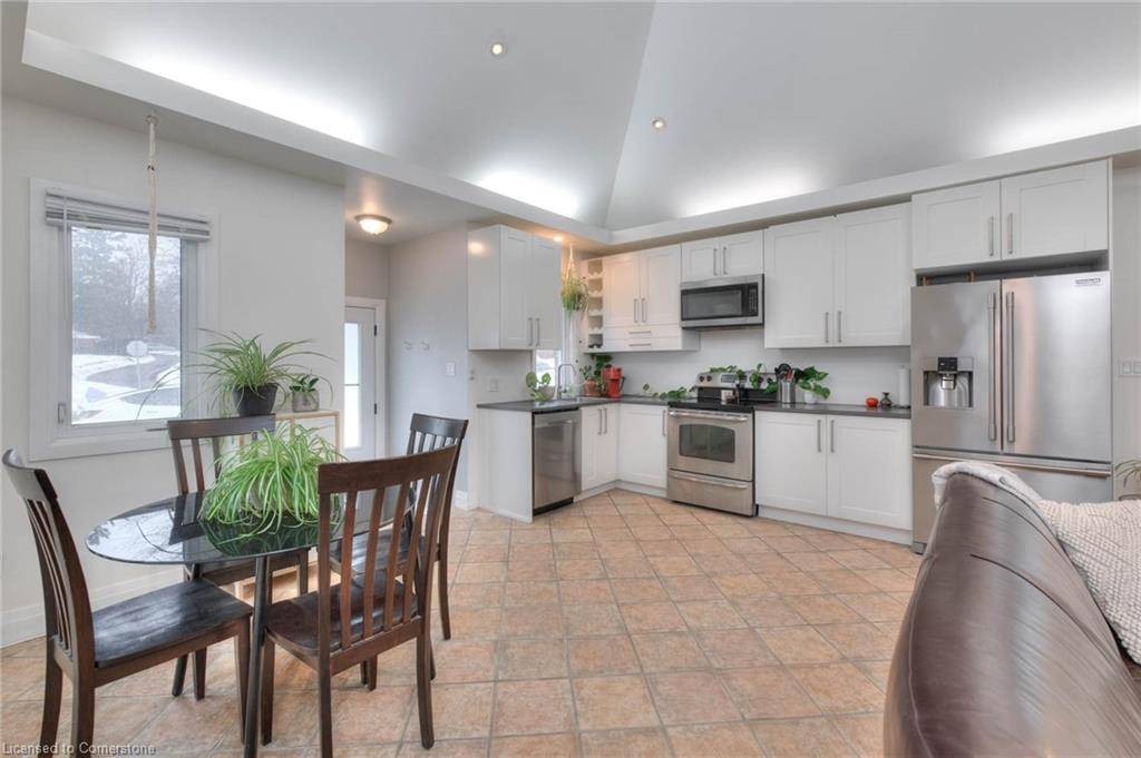 Kitchener, ON N2M 3G5,62 Perth Road
