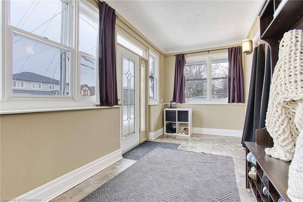Grimsby, ON L3M 1X9,202 Central Avenue