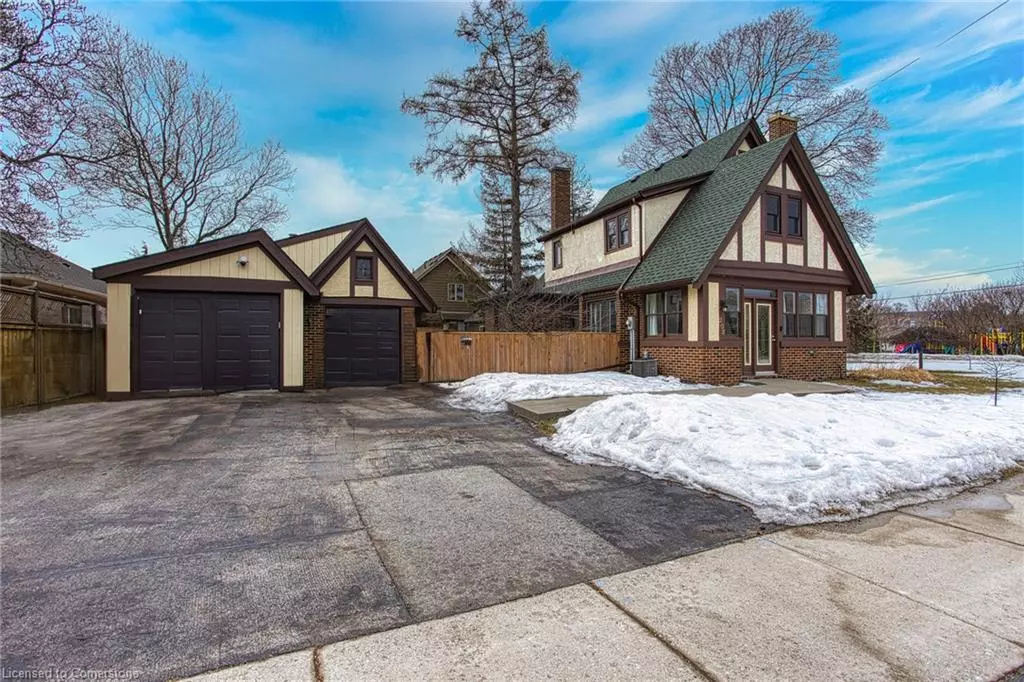 Grimsby, ON L3M 1X9,202 Central Avenue