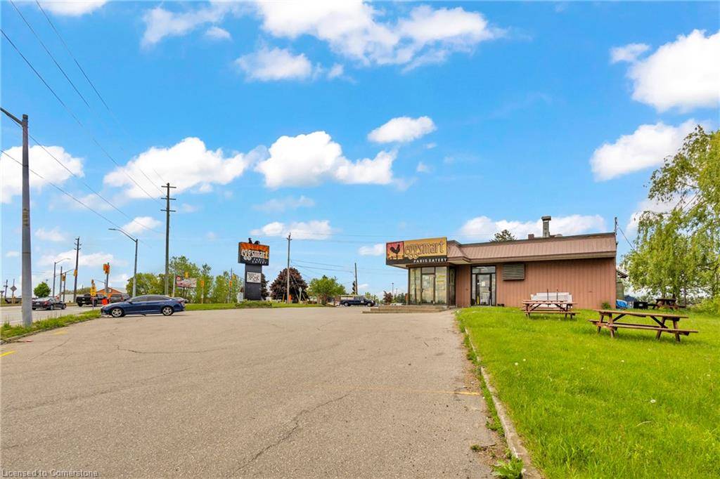 Paris, ON N3L 3H7,156 Dundas Street E