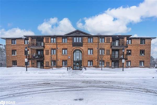 10B Coulter Street #212, Barrie, ON L4N 6S1