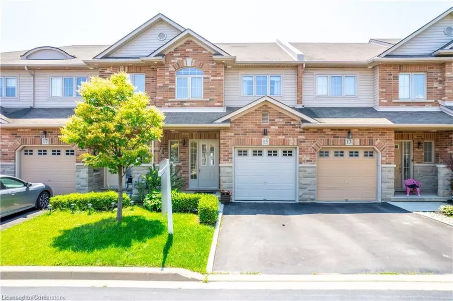 15 Marina Point Crescent, Stoney Creek, ON L8E 0E4