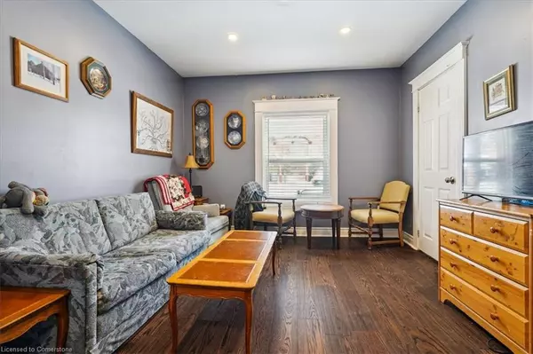 Peterborough, ON K9J 3C8,341 George Street S