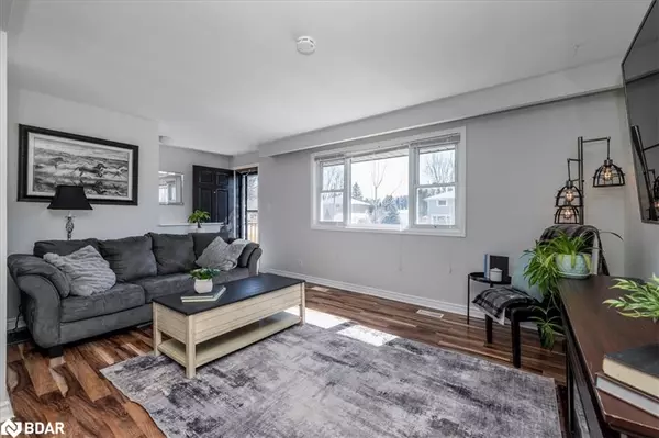 Angus, ON L0M 1B0,235 Mcgeorge Avenue