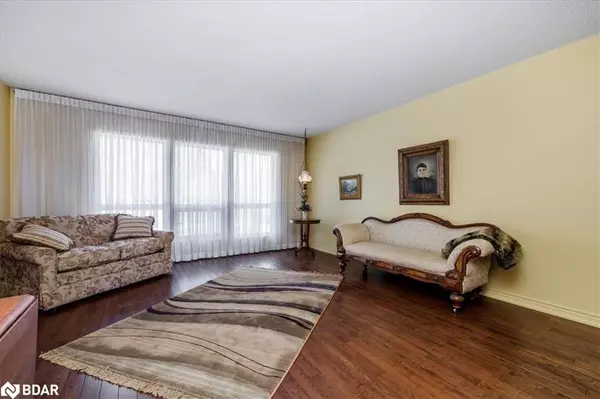 Gilford, ON L0L 1R0,256 Maple Grove Rd Drive