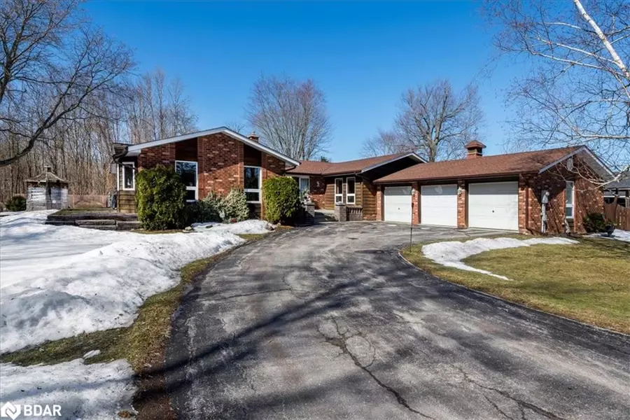 256 Maple Grove Rd Drive, Gilford, ON L0L 1R0