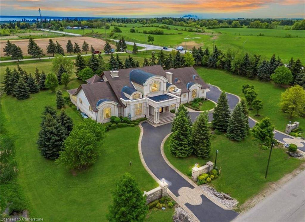 2594 Bluffs Way, Burlington, ON L7M 0T8
