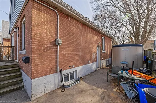 Hamilton, ON L8V 3E2,53 Shadyside Avenue