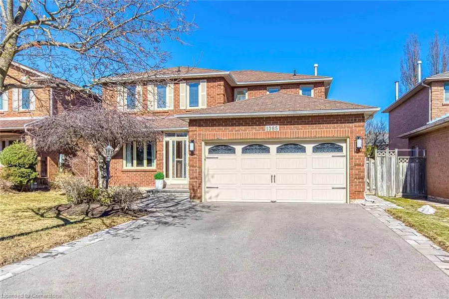 1365 Bishopstoke Way, Oakville, ON L6J 7A7