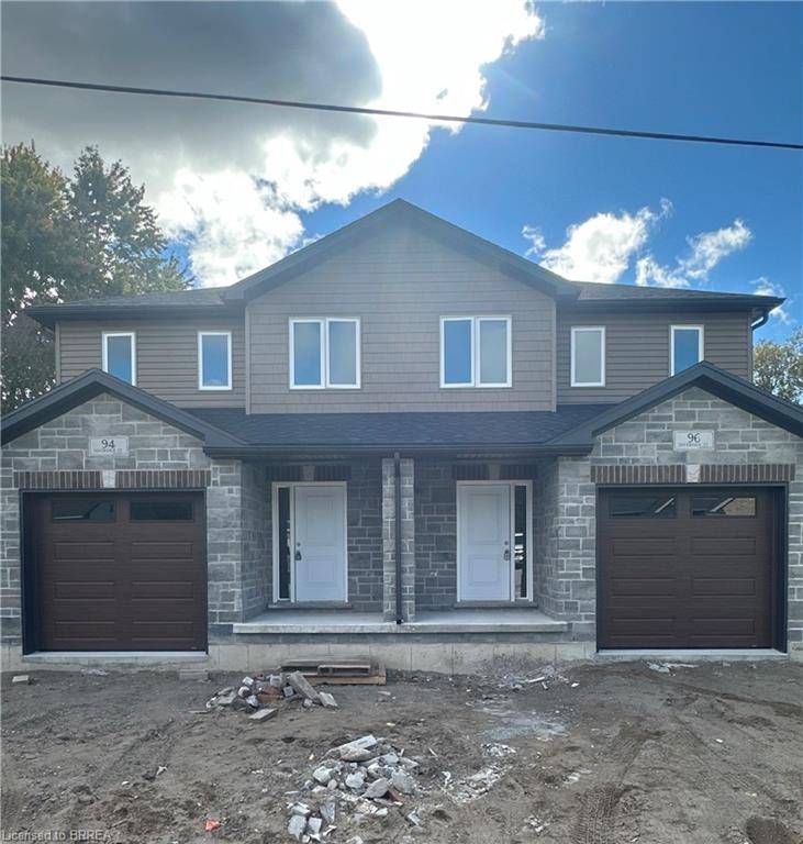 96 Sovereign Street W, Waterford, ON N3Y 2V3