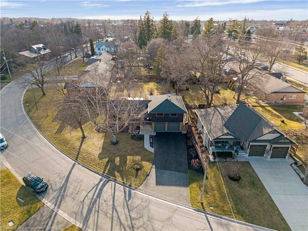 Tillsonburg, ON N4G 2Y5,1 Maple Lane