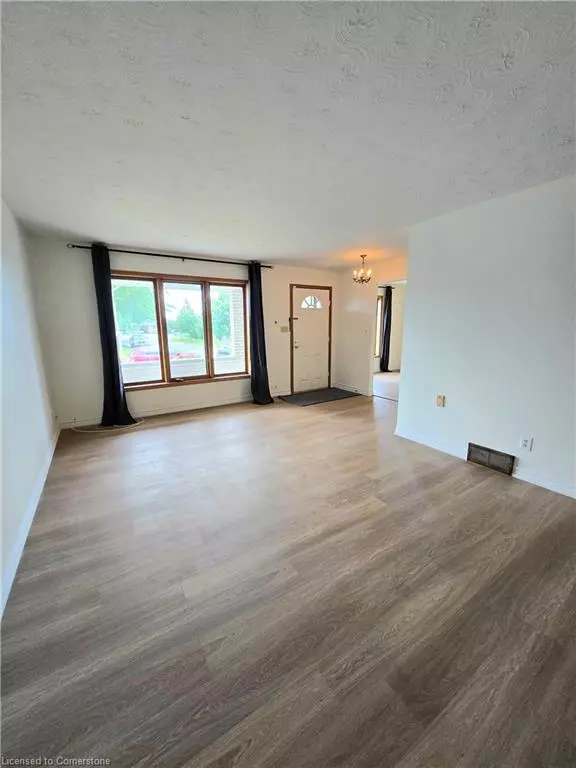 St. Catharines, ON L2M 5W3,25 Highfield Avenue #Upper Level