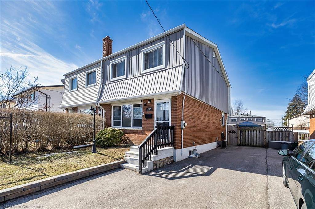 Oshawa, ON L1J 5V1,182 Waverly Street S