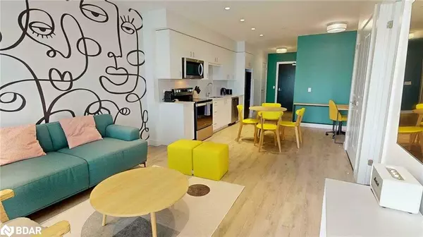 Cambridge, ON N1S 0C3,15 Glebe Street #603