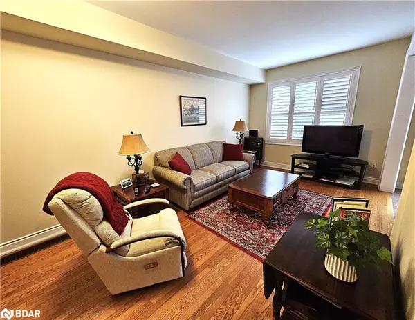 Wasaga Beach, ON L9Z 0E7,34 Savannah Crescent