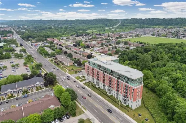 2750 King Street E #704, Hamilton, ON L8G 0B8