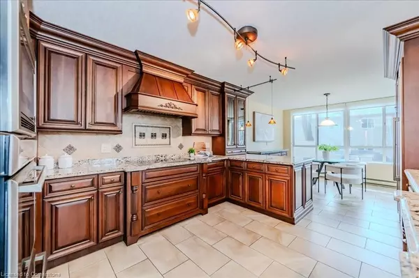 Kitchener, ON N2H 6S3,2 Lancaster Street #201