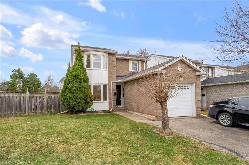 Burlington, ON L7P 4M2,2377 Cotswold Crescent