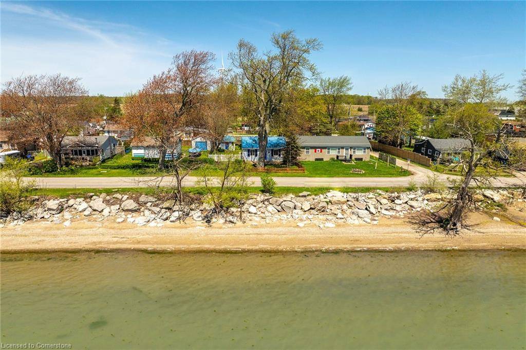 Selkirk, ON N0A 1P0,713 Lakeshore Road