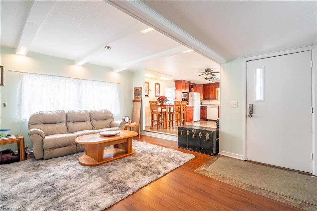 Beamsville, ON L0R 1B1,4588 Martha Lane