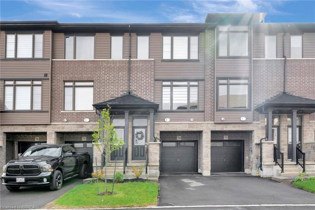 Paris, ON N3L 0N2,120 Court Drive #74