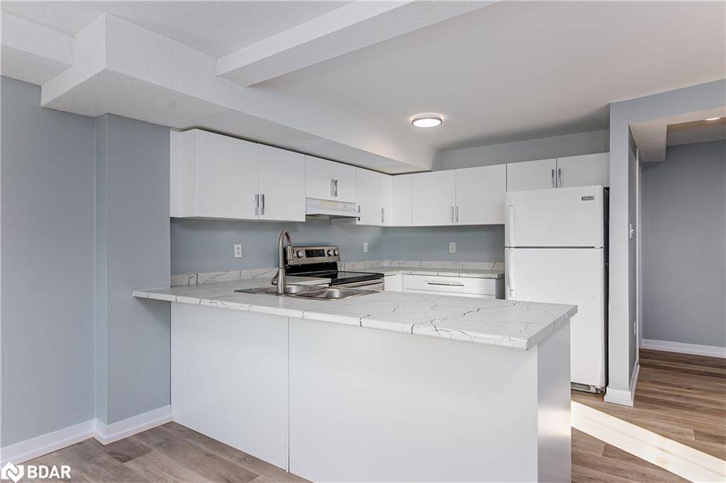 Barrie, ON L4N 6K4,89 Goodwin Drive #1