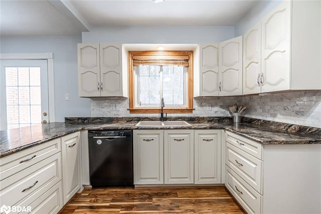 Angus, ON L0M 1B0,8974 5th Line