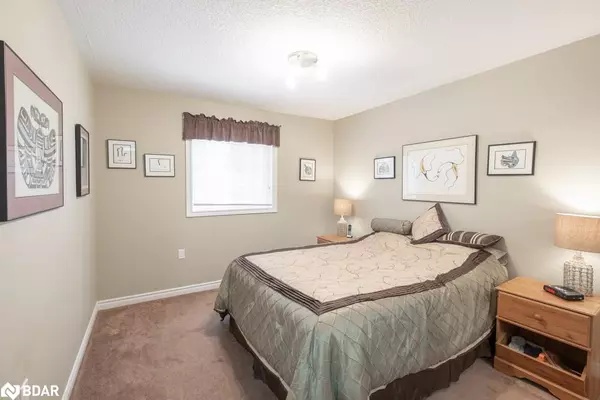 13 Sheppard Drive Victoria Harbour, ON L0K 2A0