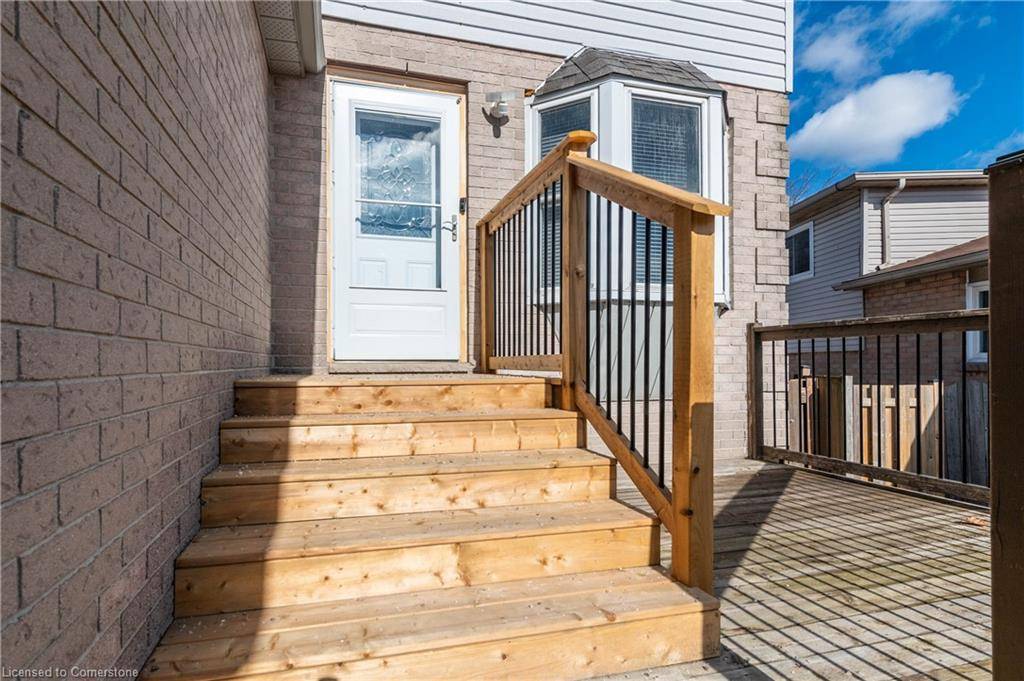 23 Rutledge Court, Hamilton, ON L8W 3H7