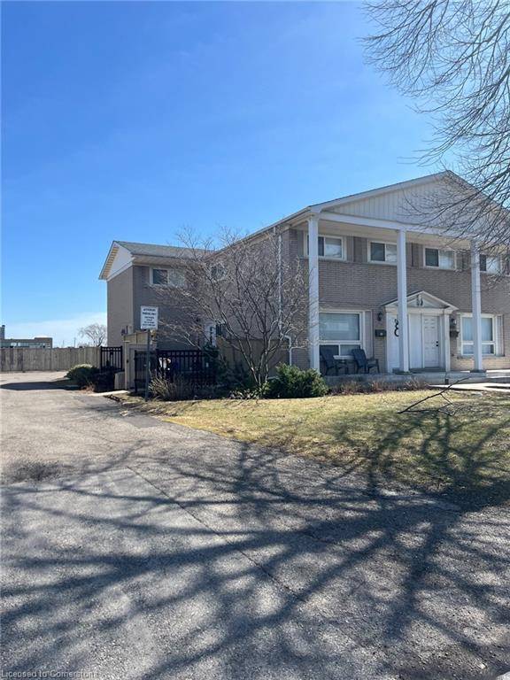 25 Greenford Drive, Hamilton, ON L8G 2G4
