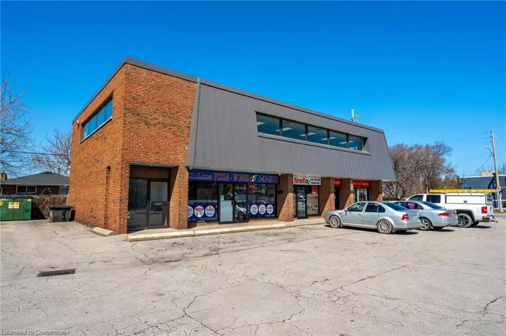 Hamilton, ON L8H 5X4,237 Parkdale Avenue N #2ND FLOOR
