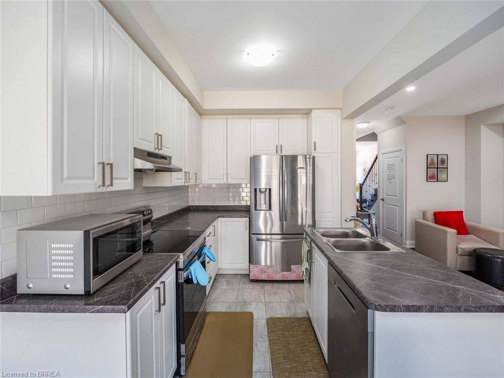 Brantford, ON N3S 6Y6,520 Grey Street #42