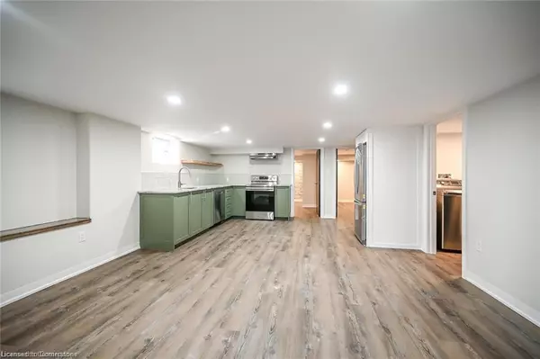 Hamilton, ON L8H 3C3,43 Mahony Avenue #2