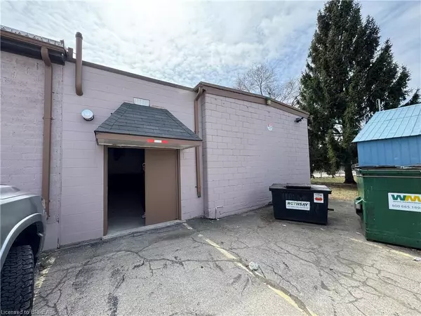 Brantford, ON N3S 2G8,197 Erie Avenue #Rear #1 & #2